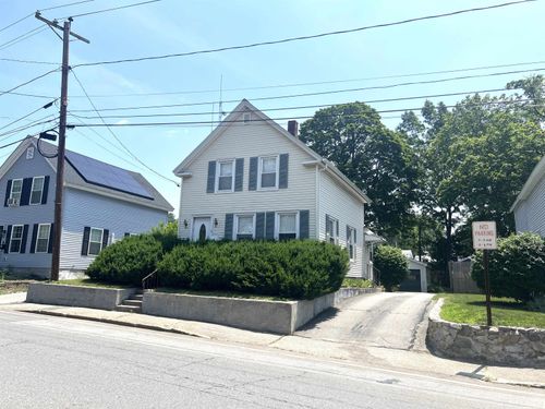 31 Ferry St, Hudson, NH, 03051-4215 | Card Image
