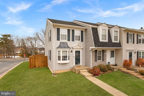 1 Marian Ct, STERLING, VA, 20165-5747 | Card Image