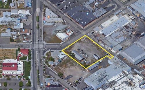 700 D St, Turlock, CA, 95380 | Card Image