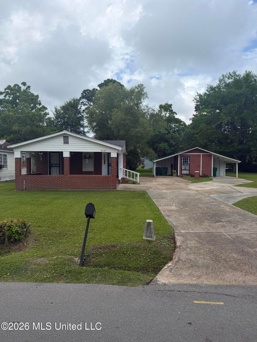 5137 Community Ave, Moss Point, MS, 39563-5313 | Card Image