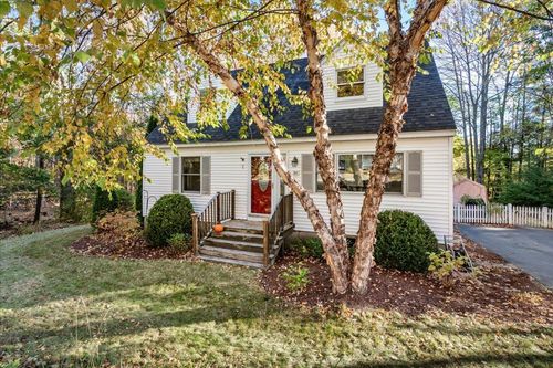 54 Ledgeview Dr, Rochester, NH, 03839-5619 | Card Image