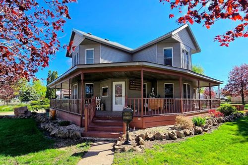 321 5th Ave Se, Pipestone, MN, 56164-1842 | Card Image