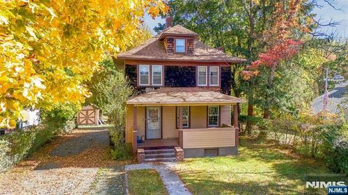 29 Valhalla Road, Montville Township, NJ, 07045 | Card Image