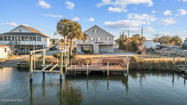 407 Cedar Point Blvd, House other with 3 bedrooms, 3 bathrooms and null parking in Cedar Point NC | Image 34