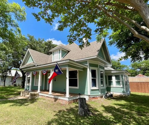 200 N Avenue C, Cross Plains, TX, 76443-2460 | Card Image