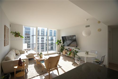 apt-916-4100 Salzedo St, Coral Gables, FL, 33146-1748 | Card Image