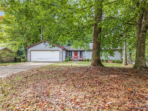 3047 Sanibel Dr, Stone Mountain, GA, 30087-4224 | Card Image