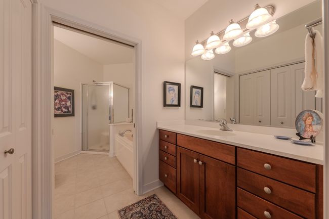 UNIT-110 - 2676 Stone Cir, Condo with 2 bedrooms, 2 bathrooms and 1 parking in Geneva IL | Image 12