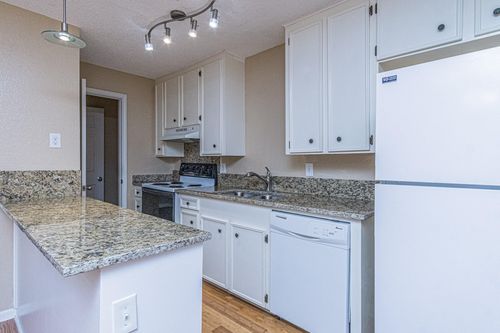 1-5218 Avenue P, Galveston, TX, 77551-4751 | Card Image