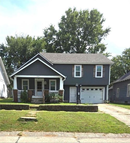721 Parker Ave, Osawatomie, KS, 66064-1444 | Card Image