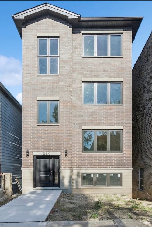 3-226 W 24th St, CHICAGO, IL, 60616-2214 | Card Image