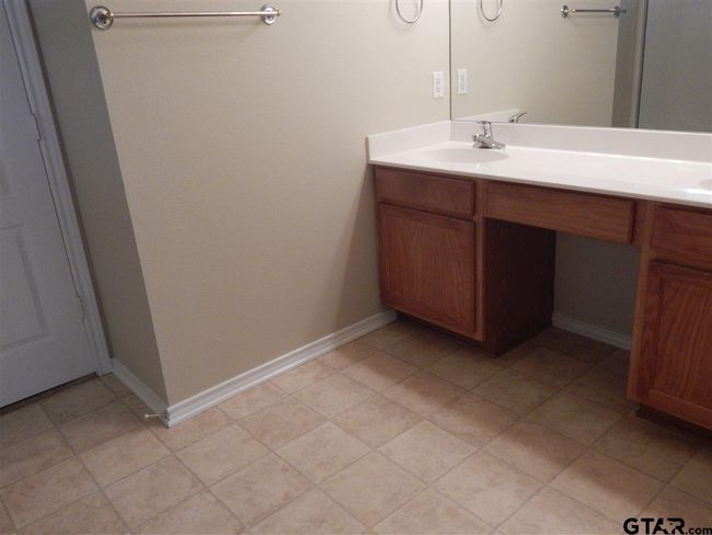 5637 Mustang Trl, House other with 3 bedrooms, 2 bathrooms and null parking in Tyler TX | Image 21