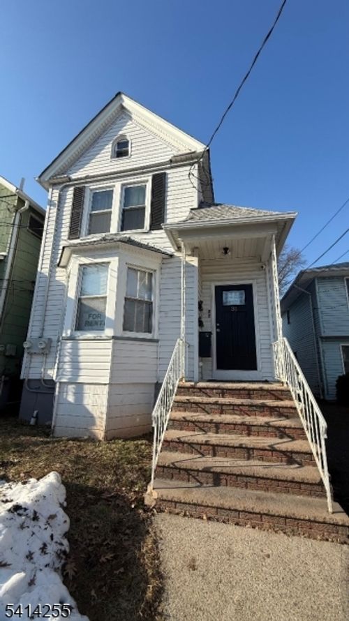 31 Williams St, Roselle Park, NJ, 07204-2209 | Card Image