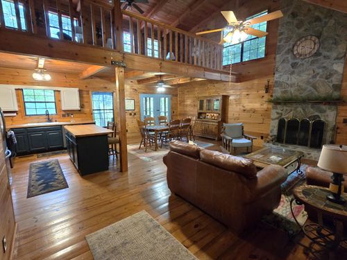 370 River Run Rd, Calhoun, TN, 37309-3008 | Card Image