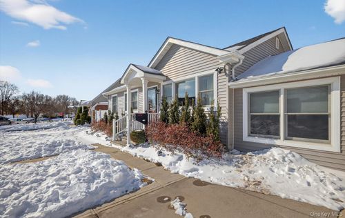 85 Pengon Cir, East Meadow, NY, 11554-1417 | Card Image