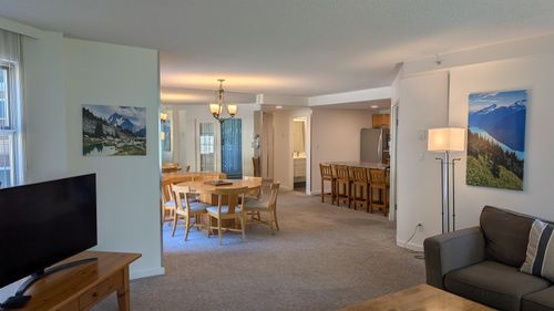 201wk50-4910 Spearhead Dr, Whistler, BC, V0N1B0 | Card Image