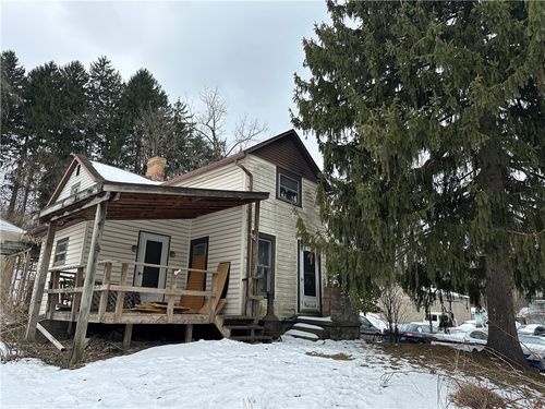 630 Prospect St, Moon/Crescent Twp, PA, 15046 | Card Image