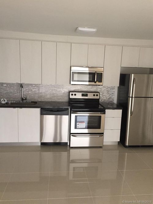 apt-2b-4600 Nw 79th Ave, Doral, FL, 33166-5429 | Card Image