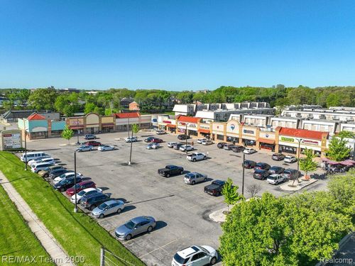 8331 N Wayne Rd, Westland, MI, 48185-1351 | Card Image