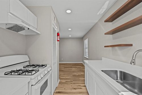 9-1927 Avenue M 1/2, Galveston, TX, 77550 | Card Image