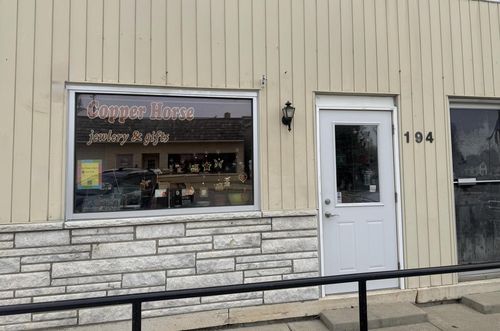 194 Baldwin St, Sharon, WI, 53585-7111 | Card Image