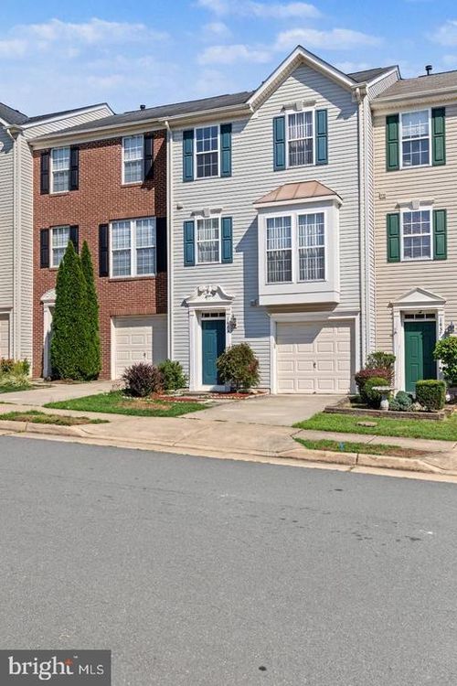 1455 Fawn Hollow Ln, WOODBRIDGE, VA, 22191-5519 | Card Image