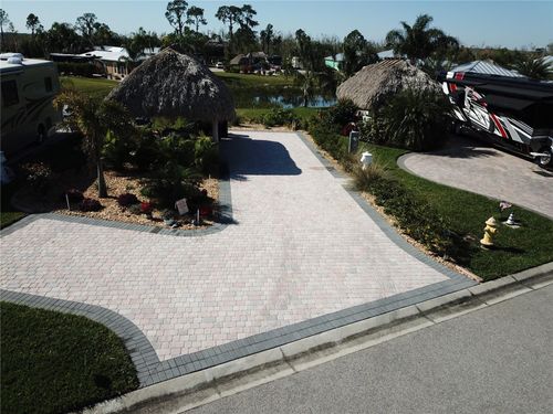3258 Red Tail Hawk Dr, POLK CITY, FL, 33868-5313 | Card Image