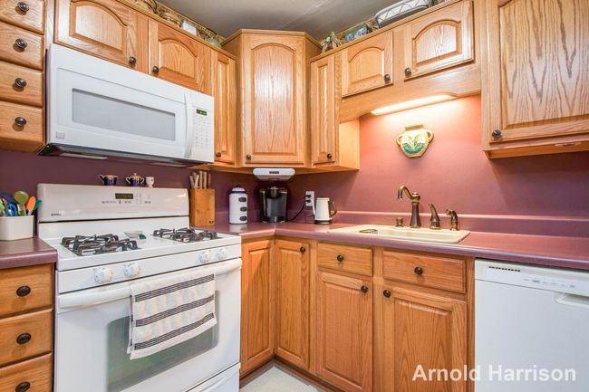Oak cabinets | Image 7