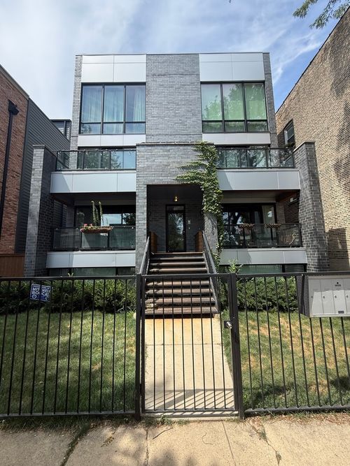 apt-2-520 Oakley Blvd, Chicago, IL, 60612-1427 | Card Image