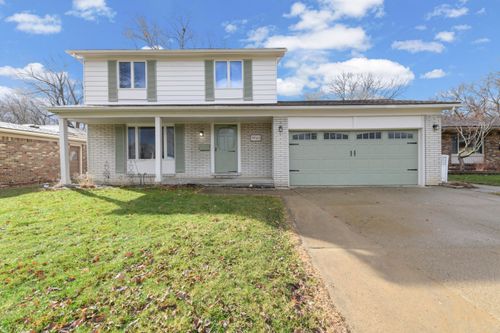 39063 Grennada St, Livonia, MI, 48154-4748 | Card Image