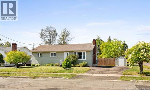182 Sumner Ave, Moncton, NB, E1C8A5 | Card Image