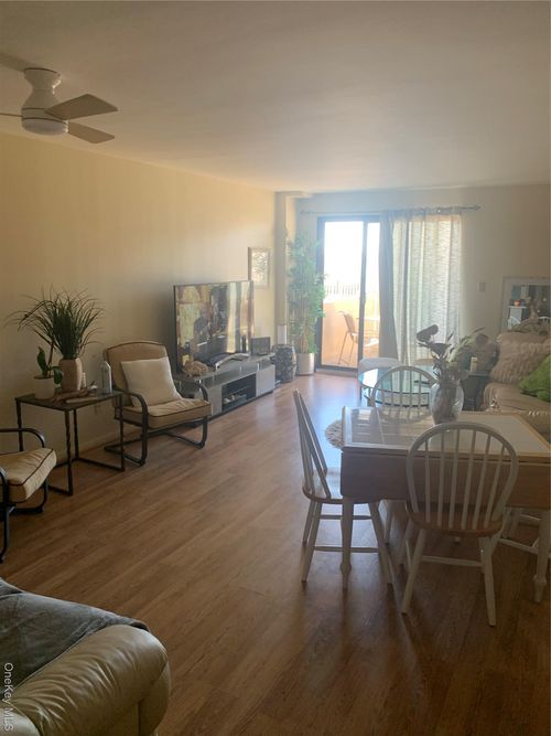 apt-2h-360 Shore Rd, Long Beach, NY, 11561-4372 | Card Image