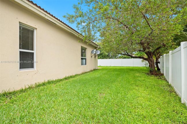 1107 Ne 37th Pl, House other with 5 bedrooms, 3 bathrooms and null parking in Homestead FL | Image 28