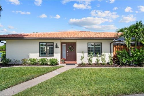 apt-4-1424 Park Shore Cir, FORT MYERS, FL, 33901-9611 | Card Image