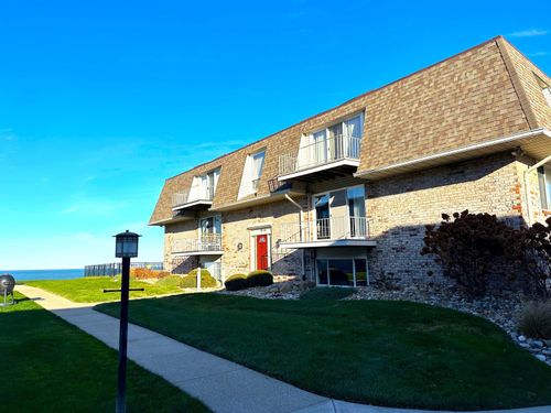 3620 Lakeshore Dr, Saint Joseph, MI, 49085-2955 | Card Image