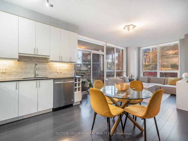 114 - 85 N Park Rd, Condo with 3 bedrooms, 2 bathrooms and 1 parking in Vaughan ON | Image 4