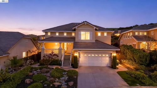 5810 Gold Creek Dr, Castro Valley, CA, 94552-5446 | Card Image