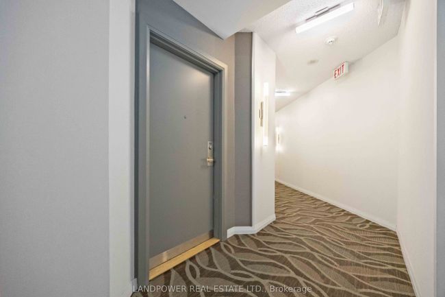 1017 - 230 Queens Quay W, Condo with 2 bedrooms, 1 bathrooms and null parking in Toronto ON | Image 31
