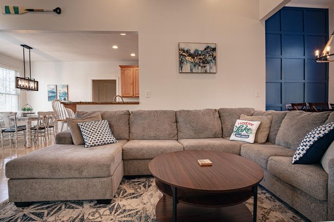 Living Room | Image 8