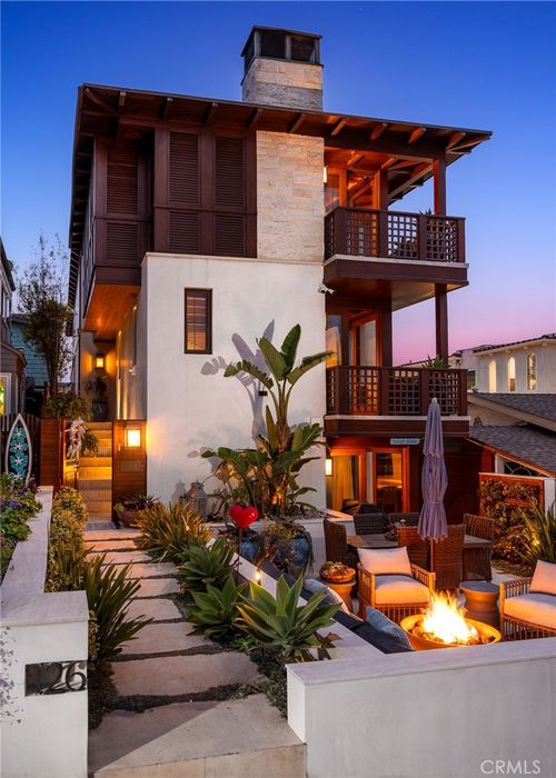 126 4th St, Manhattan Beach, CA, 90266 | Card Image