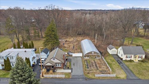 18 Roberts Ln, Latham, NY, 12110-4614 | Card Image