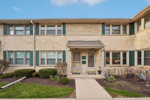 4858 N Shoreland Avenue, Whitefish Bay, WI, 53217 | Card Image