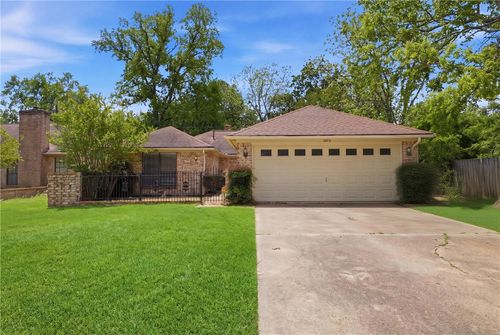 2012 Red River Dr, Bryan, TX, 77802-2010 | Card Image