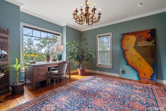 Family Room/Primary Sitting Room | Image 11