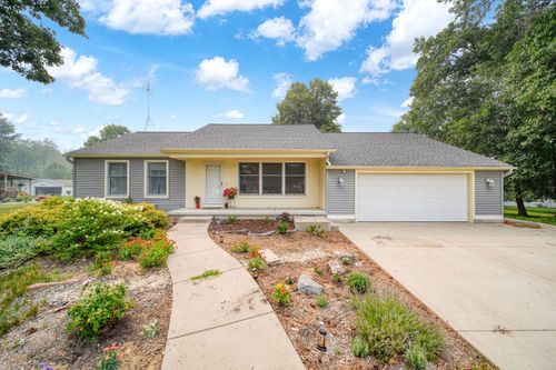 4234 Sauk Trl, Adrian, MI, 49221-9331 | Card Image