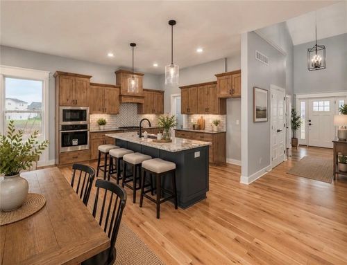6004 Apache Dr, Shawnee, KS, 66226-2726 | Card Image