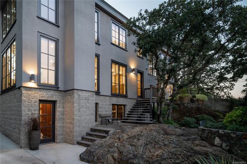 2175 Granite St, Oak Bay, BC, V8S3G8 | Card Image