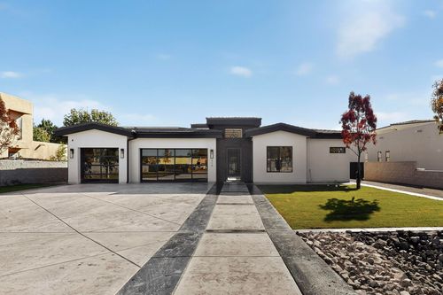 416 Bledsoe Rd Nw, Los Ranchos, NM, 87107-6215 | Card Image