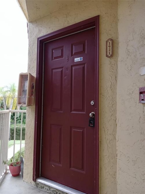 apt-1921-595 Vista Isles Dr, Plantation, FL, 33325-6130 | Card Image