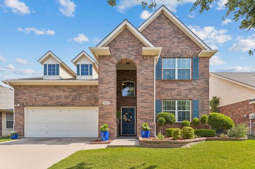 5801 Meadowglen Dr, Argyle, TX, 76226-2258 | Card Image